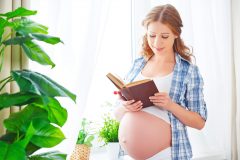 妊娠中・産後の黒ずみの原因とケア方法。お腹にできた縦線って治るの?