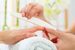 爪から出てる乾燥サイン!「爪も肌の一部」きちんとケアで目指せ美爪
