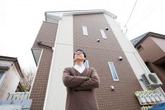 不動産は売却するべき?業者買取との違いは?
