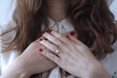 漢方は大人ニキビを体の中から撃退してくれる!?おすすめの漢方薬を紹介
