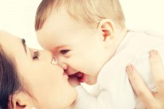7割の女性が経験する!出産後脱毛症って?