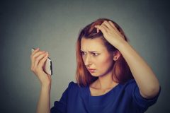 頭皮・生え際ニキビの原因とは?ケア方法とおすすめのシャンプーを紹介