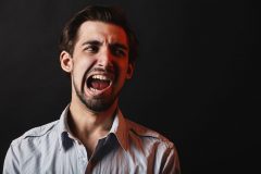 あなたは大丈夫?薄毛の4大原因はコレ!いまから見直して髪の毛を守る