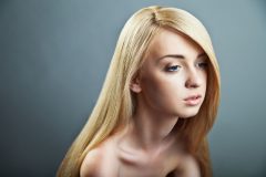 自分で髪の毛を抜いてしまう癖がある。これってどうしてなの?その症状と原因