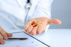 薄毛を気にしている人必見!薄毛は治療できますよ!薄毛の原因と治療法