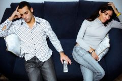 母親、妻が更年期に。どう接するべき?周りの対応は?家族で乗り越えるために