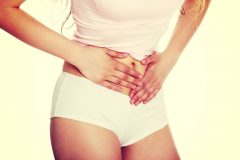 治したいけど薬はなんとなくイヤ。痛すぎる生理痛は、漢方で緩和