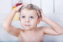 ハゲたくないなら頭皮ケアから!シャンプーによって左右される?!