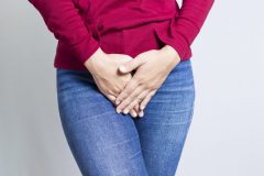 妊娠中は尿漏れしやすい!?破水との違いは?体操で対策できる?