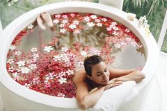 生理中のお風呂こそ大事!しっかり浸かって生理痛を緩和させよう!