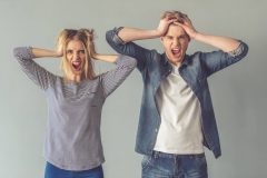 フケの原因って?フケが多いと薄毛になってしまう?!フケ防止の頭皮ケア