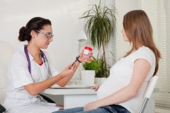 妊娠中の尿検査の目的とは?「糖」と「蛋白」からわかること
