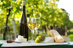 赤ワインより白ワインが便秘にいい!?その理由と飲み方のポイントは?