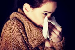 「嘔吐」「悪寒」「咳」あなたは大丈夫?更年期障害の症状は風邪に似ている?