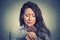 重い生理の痛みは不妊の原因になる!?女性特有の病気とは?