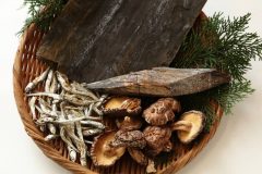 妊娠中は減塩に挑戦!離乳食にも活かせる「出汁の取り方」基本まとめ