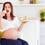 妊婦だっておやつを食べたい!妊娠中におすすめのお菓子は?