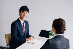 転職先企業の探し方は?転職エージェントを使うメリット・デメリット
