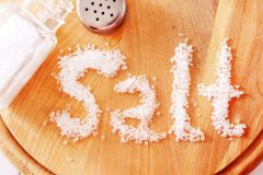 妊婦の減塩のコツとは?簡単な減塩食レシピ&減塩商品をご紹介!