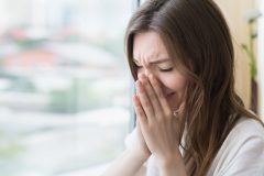 便秘で起こる胸やけは、逆流性食道炎が原因かもしれない!