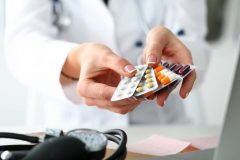 病院で処方される便秘薬ってどんなのがあるの?副作用は大丈夫?