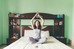 すぐに始められる!ヨガが睡眠の質を上げるのに効果的!