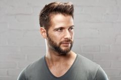 男性のオイリー肌はテカる!皮脂コントロールできる化粧品の選び方とは?