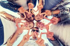 費用を安く留学できる「ワーキングホリデー」とは?国によって滞在できる期間や年齢制限が違う?