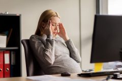 妊娠中の頭痛の原因とは?薬を飲まなくてもいい解消法を伝授!