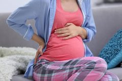 妊娠中の辛いキリキリ・・胃痛の原因は時期によって違う?対処法は?
