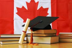 カナダの大学に留学したい!日本の大学とこんなに違う?!大学の種類や必要な費用は?