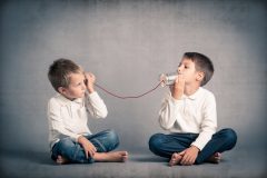 ネイティブの日常英会話例文!!talk・tell・speak・say「言う・話す」の違いと使い分け