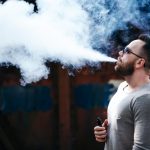 煙草をiQOS(アイコス)に変えると禁煙できる!?成功した人の共通点とは?
