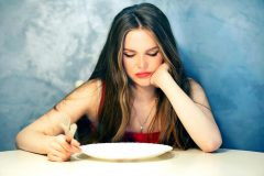 みんな悩んでる女性特有のにおい。ダイエットすると体臭が臭くなる?!