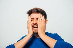 なんとかしてにおいを抑えたい!加齢臭の原因ってなに?!対策は??