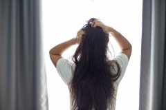 頭皮のにおいの原因は?気付かないところでスメハラしちゃってるかも?!