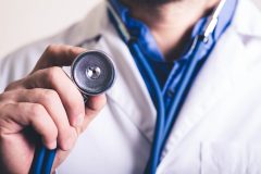 体臭って病院で治療できるの?もしかしたら「自臭症」の可能性も?!