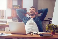 内定を貰ったらお礼メールを送るべき?保留や辞退する場合の対応方法