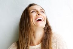 更年期対策!女性らしさのモトを補うサプリ「フルミーエクオール」の口コミは?