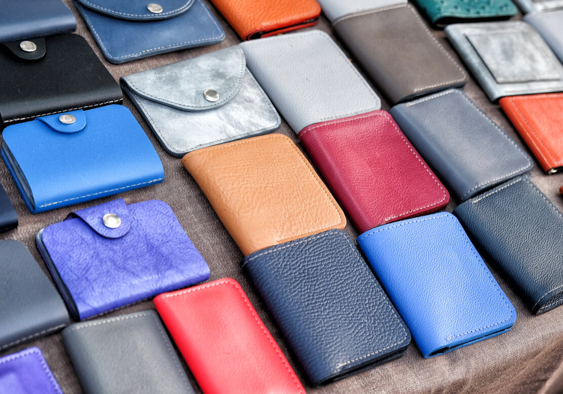 ビジネススーツに似合う財布ってどんな財布？