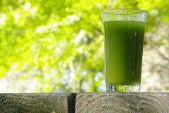 青汁はニキビに効果あるの?肌荒れに嬉しいおすすめ青汁を紹介!