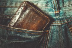 革財布を長く使うには普段の手入れが大切!おすすめのアイテムは?