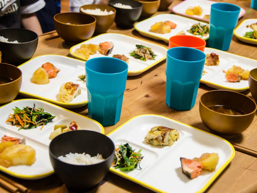 食育と知育から生きる力を育む。大阪・阿倍野のこども食堂「すきっぷ」が目指すもの