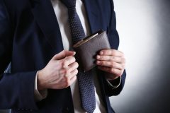 二つ折り革財布の人気商品ランキング!おすすめメンズブランドも紹介