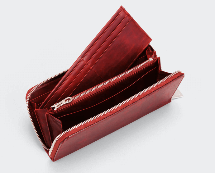 アニアリ　人気のジップ型の長財布に渾身のレザーを投入