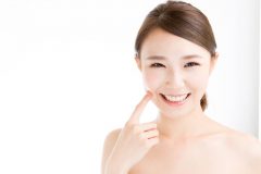 ホリスティックな美白情報。“美白剤”を使わずに、シミ・くすみを追い出すには!?