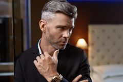 40代の大人な男性に似合うお洒落な財布は?おすすめブランドを紹介